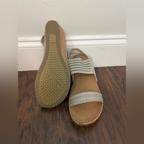 Skechers Beverley smitten kitten luxe foam wedge sandal women used like new - Picture 4 of 8